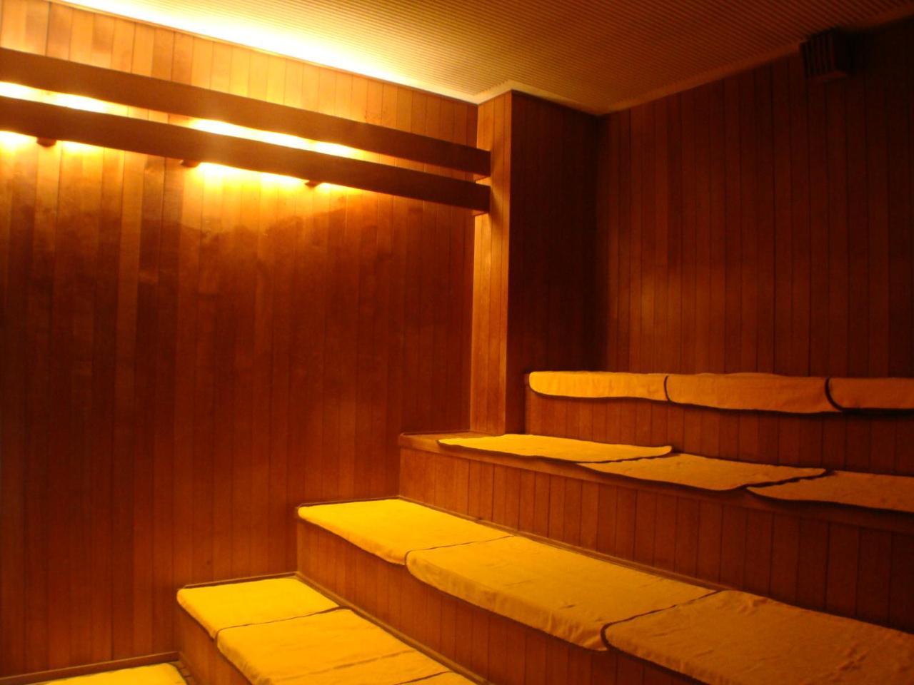 Kumamoto Capsule Hotel Exteriör bild