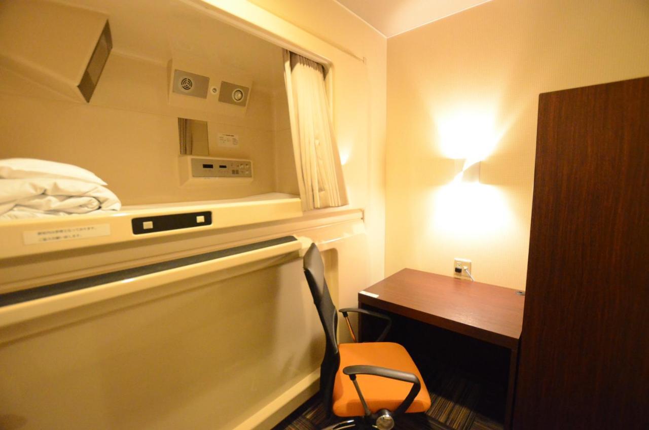 Kumamoto Capsule Hotel Exteriör bild